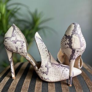 Steve Madden Elegant Snakeskin Patterned Heels size 10